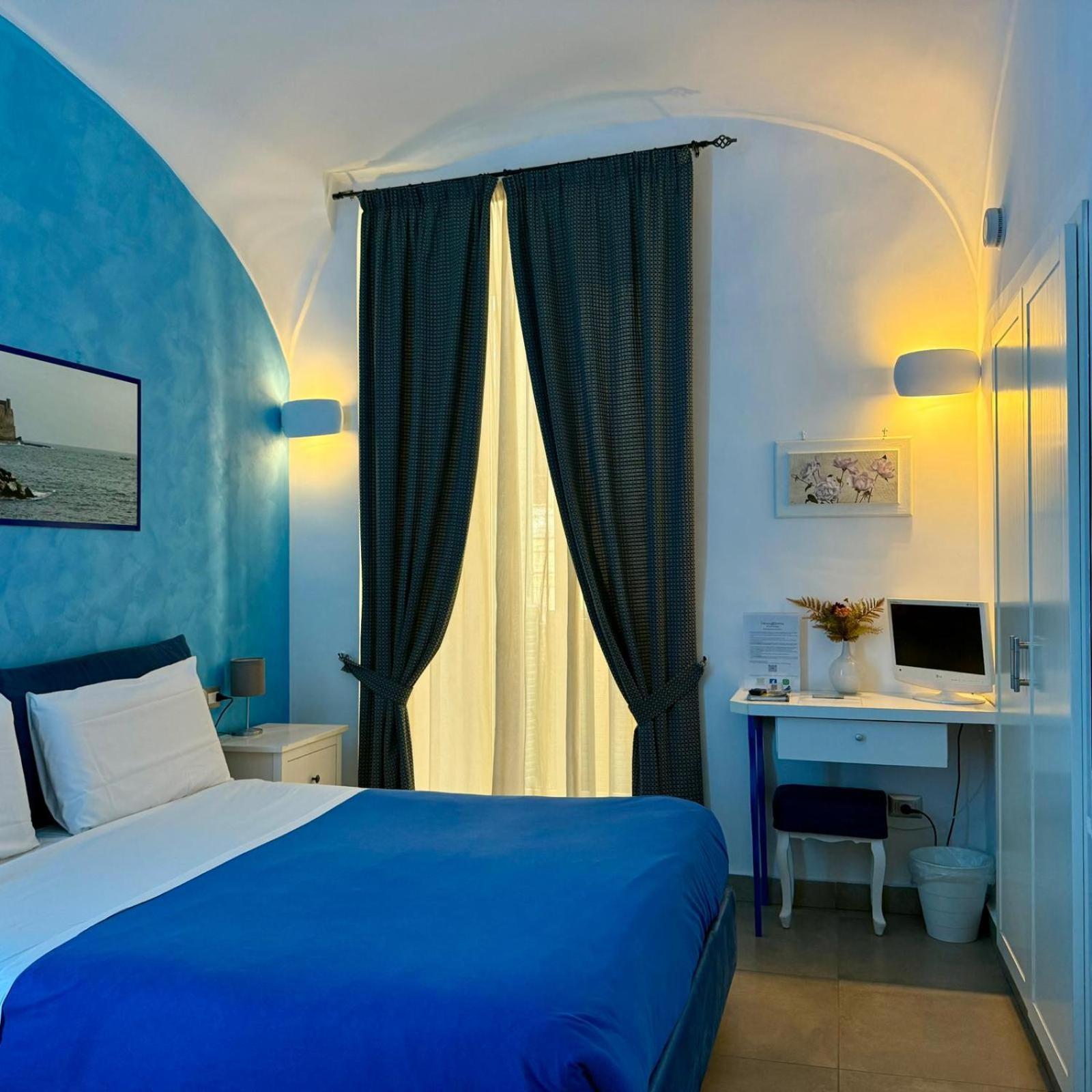 Chiaia Suites Neapol Pokoj fotografie
