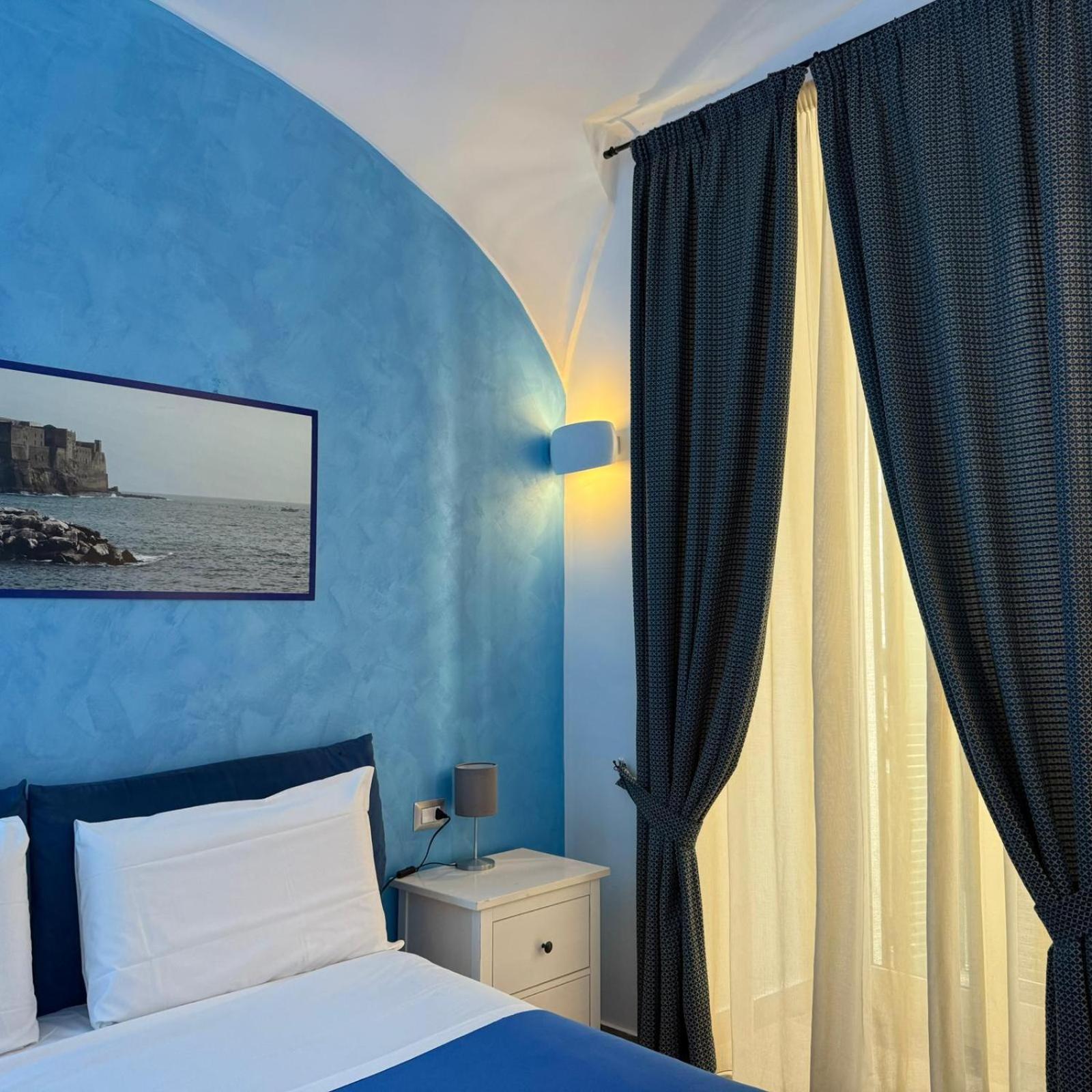 Chiaia Suites Neapol Pokoj fotografie