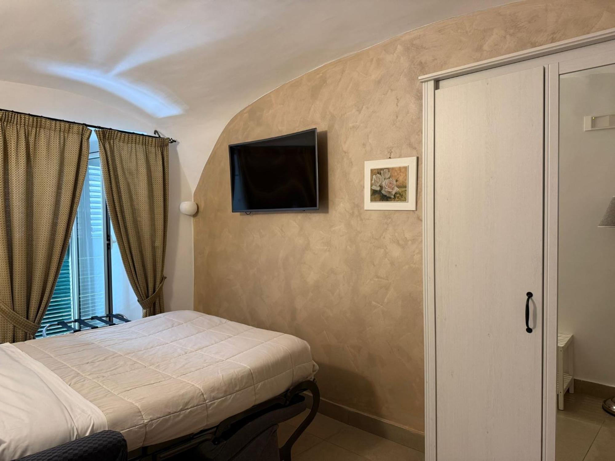 Chiaia Suites Neapol Pokoj fotografie