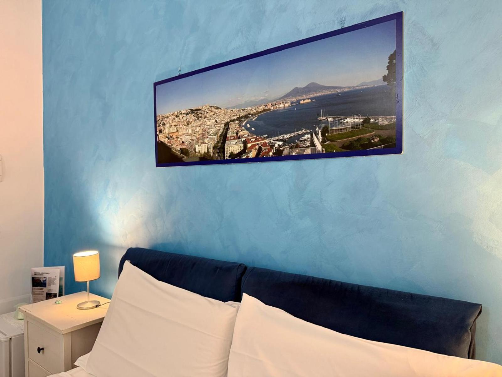 Chiaia Suites Neapol Pokoj fotografie