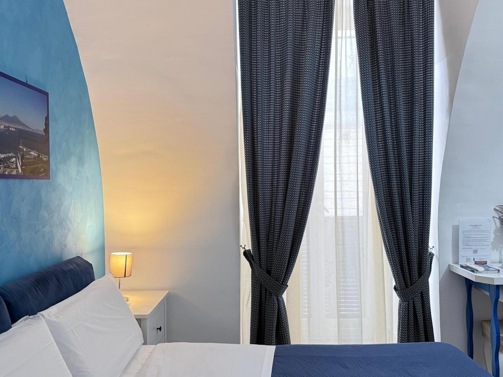 Chiaia Suites Neapol Pokoj fotografie